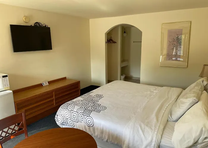D-lux Budget Motel